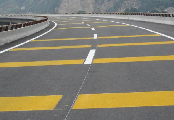 冬天道路標(biāo)線進(jìn)行施工，應(yīng)該注意這些事項(xiàng)！