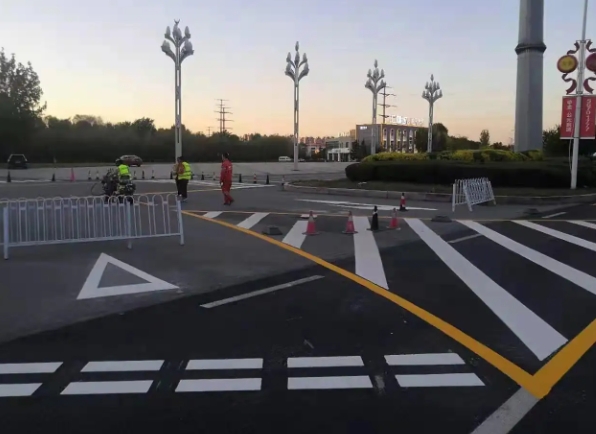 馬路劃線漆是什么油漆，有哪些種類以及使用注意事項(xiàng)